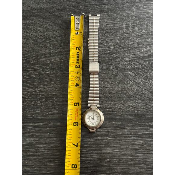 VTG Silver Tone Water Resistant Stainless Steel Watch FOR PARTS UNTESTED - Picture 2 of 8